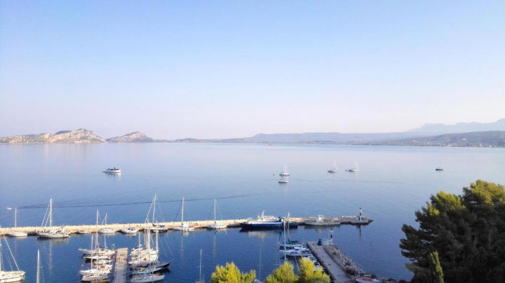 12 Gods Resort Pylos Bagian luar foto