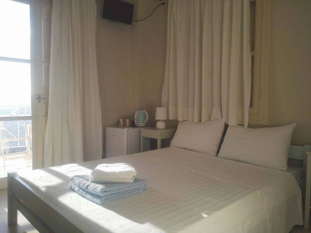 12 Gods Resort Pylos Bagian luar foto