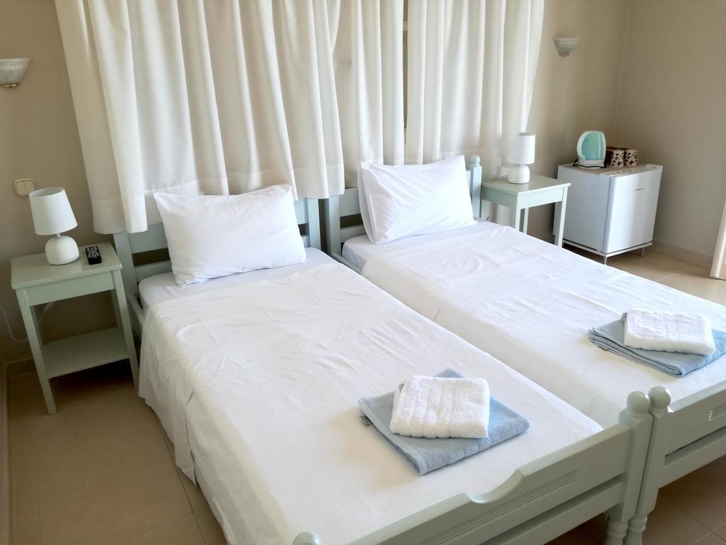 12 Gods Resort Pylos Bagian luar foto
